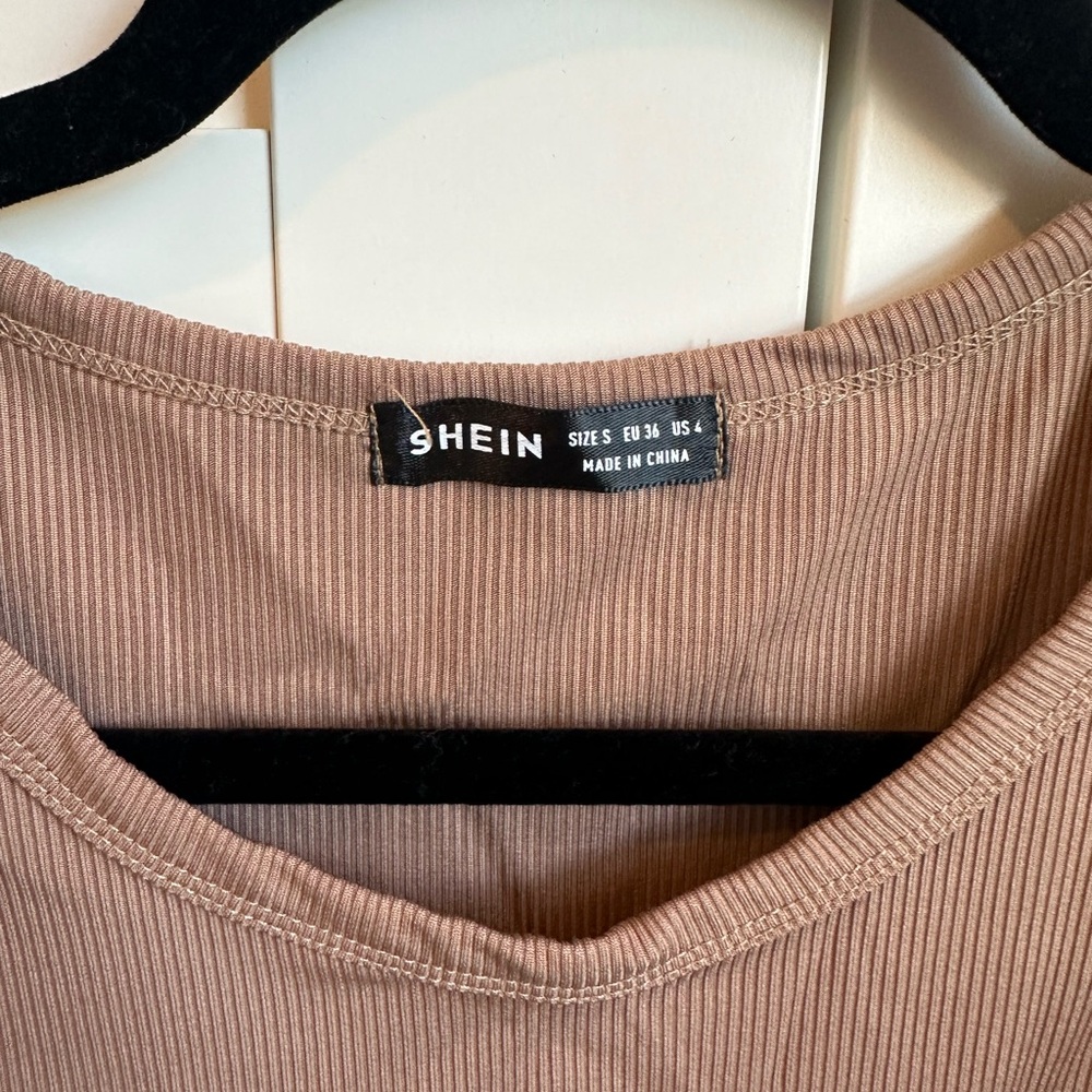 Crop Top - Picture 2 of 3